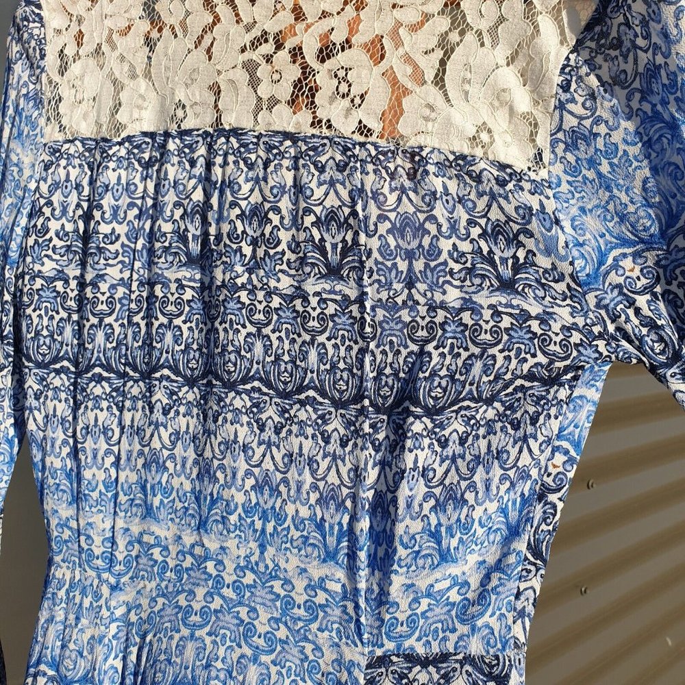 Tigerlily 8 Blue Paisley Crepe embroidered Lace button cool tones flowy Dress - Picture 8 of 13